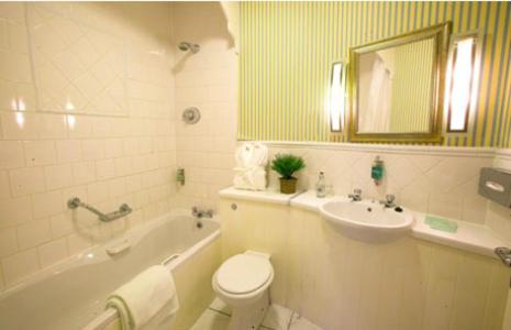 The Redbank Guesthouse Skerries Room photo